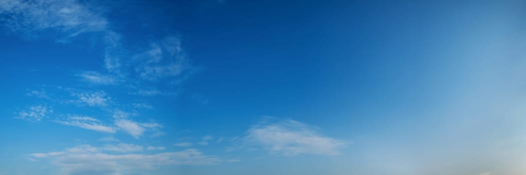 Panorama sky with cloud on a sunny day. Beautiful cirrus cloud.