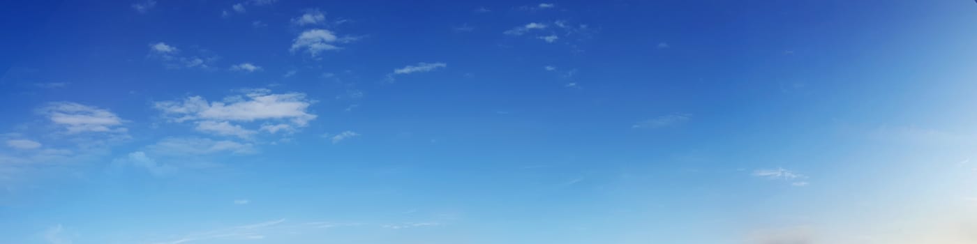 Panorama sky with cloud on a sunny day. Beautiful cirrus cloud.