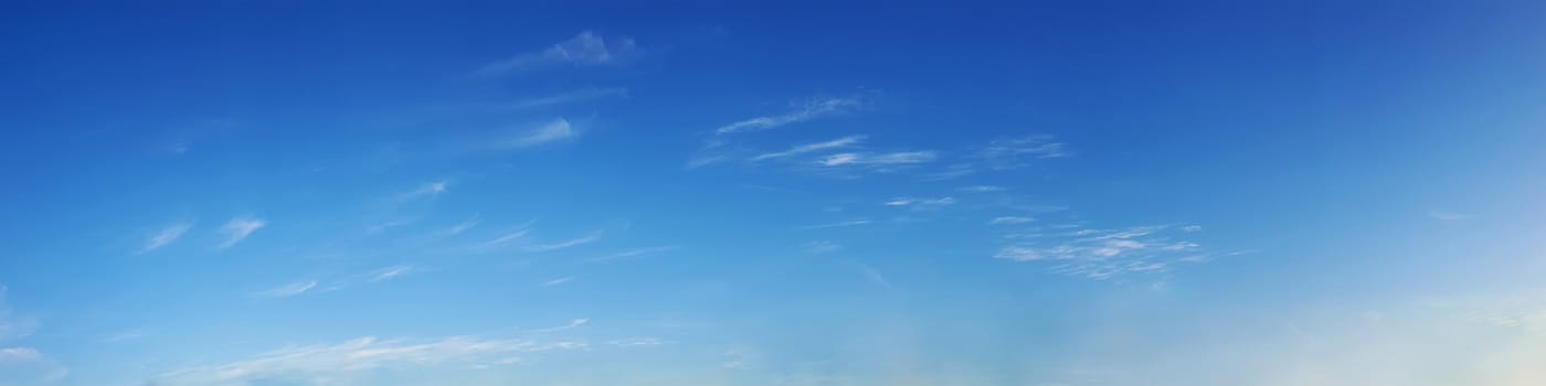 Panorama sky with cloud on a sunny day. Beautiful cirrus cloud.