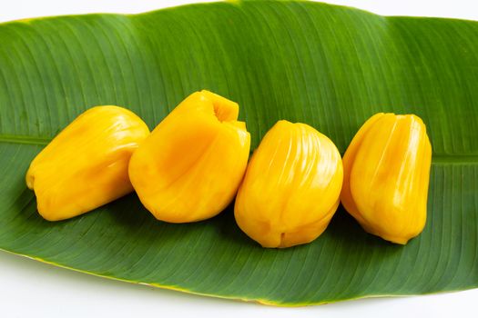 Ripe jackfruit on banana leaf. 