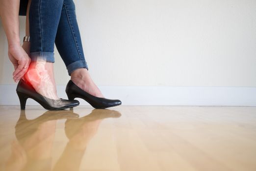 Women wearing high heels Human leg ankle inflammation Of bone