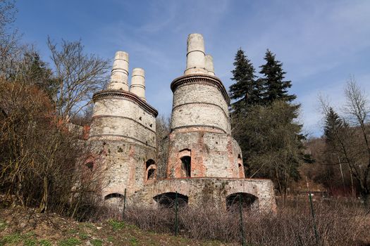 Former lime plant is a former industrial complex in Prague-Velka Chuchle in its western part by the road to Slivenec. It is named after its designer - Jiri Pacold, Czech Republic.