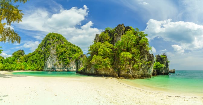 beautiful bay of the island of Hong in Thailand landscape