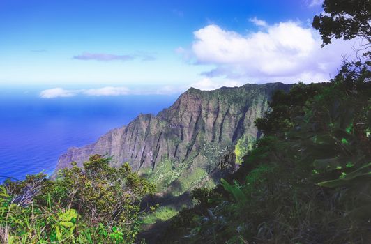 The Napali Coast along the Pacific Ocean on Kauai, Hawaii.