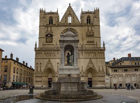 Cathedral Saint-Jean-Baptiste de Lyon with his fountain, Roman Catholic church located on Place Saint-Jean in Lyon, France