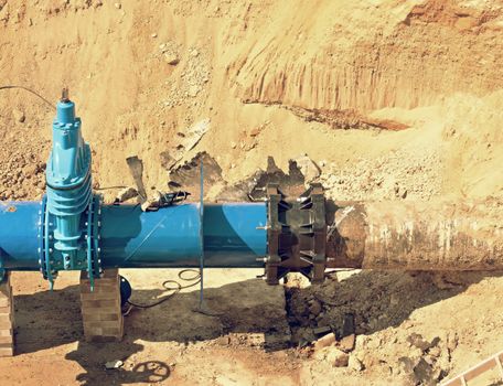 500 mm drink water Gate valve joint with screwed pipe fitting - repairing of main water pipeline underground 