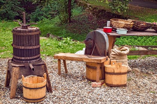 Apple Crushing and Pressing Workshop
