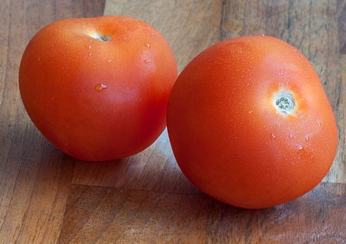 2 fresh tomatoes