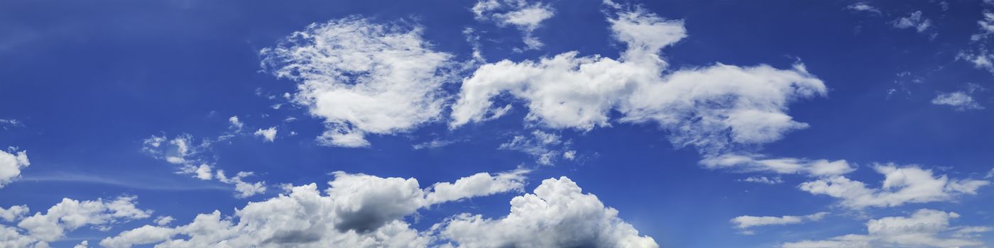 Panorama sky with cloud on a sunny day. Beautiful cirrus cloud.