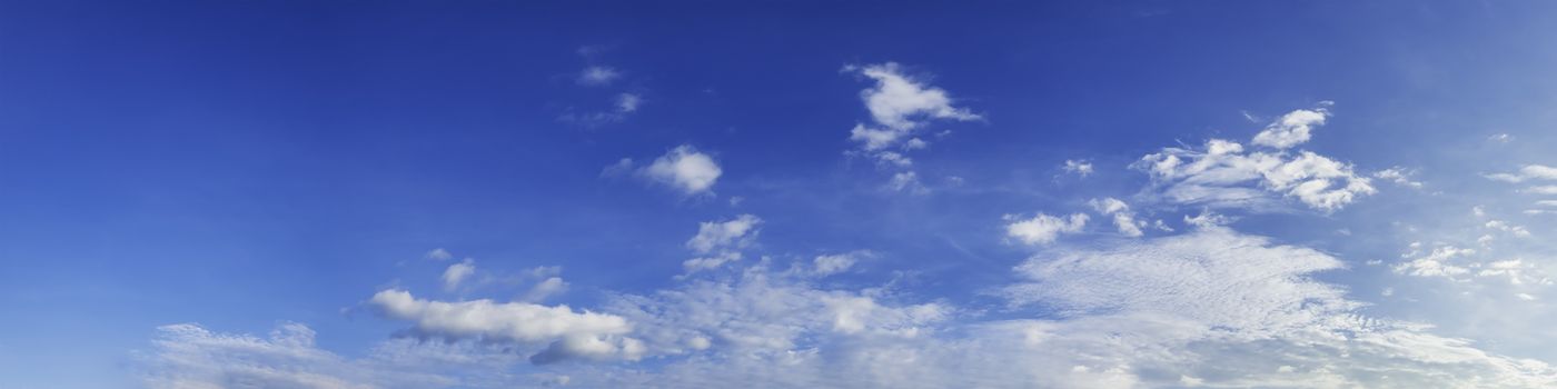 Panorama sky with cloud on a sunny day. Beautiful cirrus cloud.