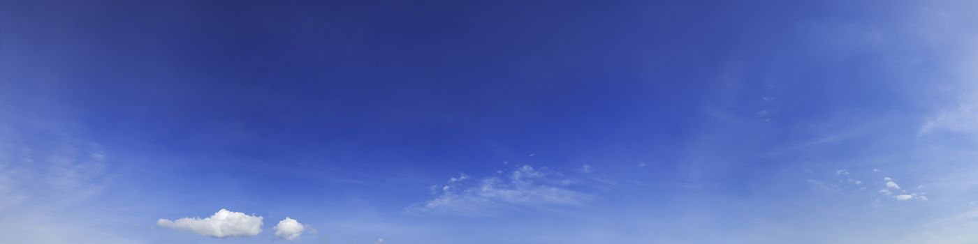 Panorama sky with cloud on a sunny day. Beautiful cirrus cloud.