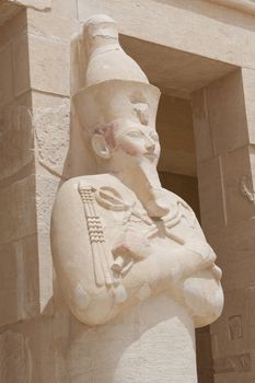 Large statue at the Temple of Hatshepsut in Luxor