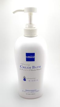 MANILA, PH - JUNE 23 - Softsoap whitening cream bath body wash on June 23, 2020 in Manila, Philippines.