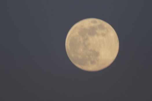 My first close-up pictures of a celestial body with a telephoto lens