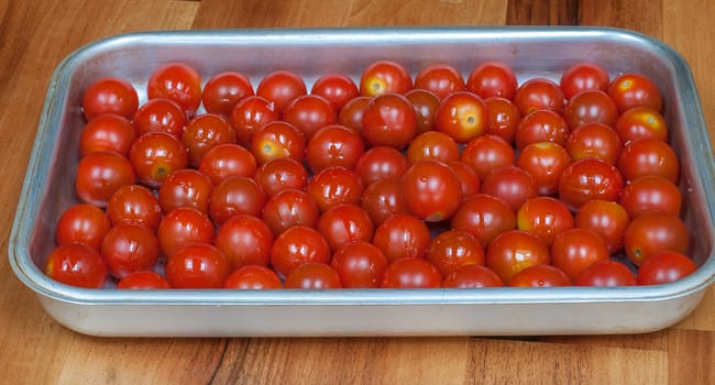 cherry tomatoes ready for baking
