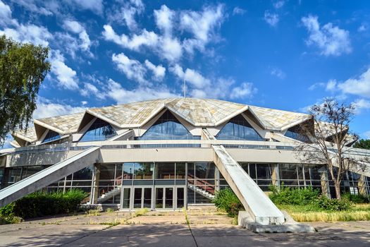 Construction of a modernist sports and entertainment hall in Poznan