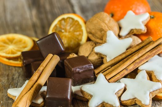 Sweet Christmas star cookies, chocolate and spices