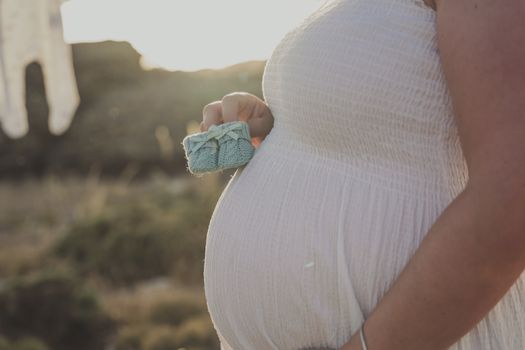 A pregnant woman looking at her echography