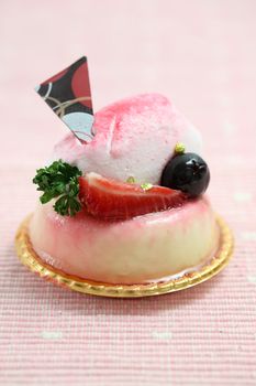 Strawberry Panna Cotta pudding 