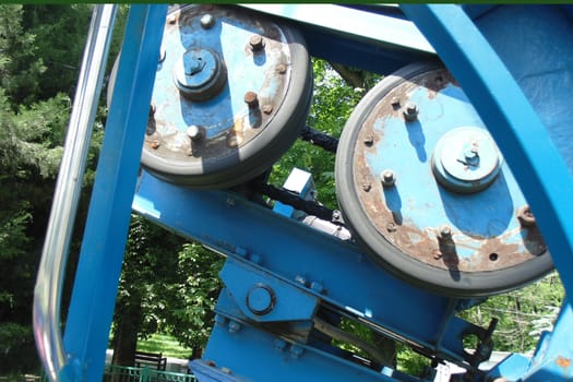 old rotating mechanism on a ferris wheel