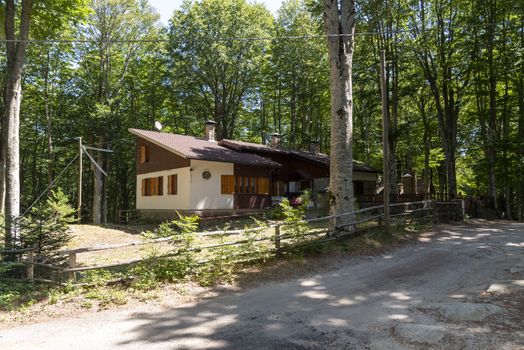 wooden huts for rentals during the year in monte amiata province of siena