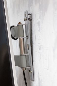 weak plastic dowels come out from wall and monitor or tv moun.