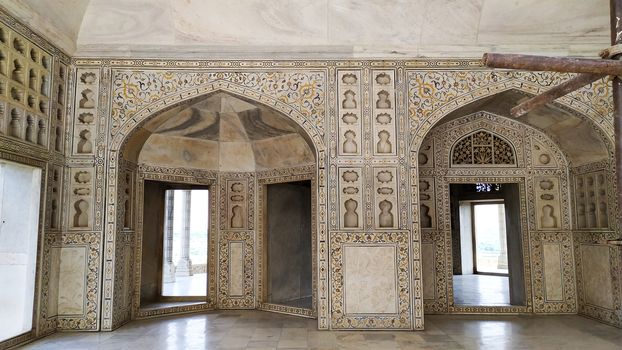 Inside view Taj Mahal Tomb mausoleum, a white marble of Mughal emperor Shah Jahan in memory of his wife Mumtaj. Taj Mahal is jewel of Muslim art and a masterpieces of world heritage. Agra, India South Asia Pac May 2019