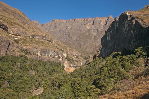 Drakensberg mountain landscape at the entrance to the Tugela River Gorge, Royal Natal National Park. KwaZulu-Natal. South Africa