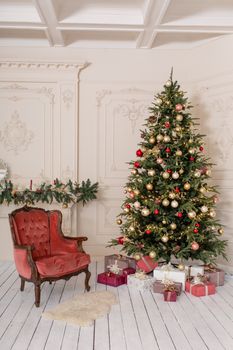 Decorations of a room with a decorated Christmas tree