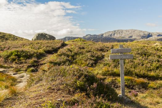 Signposting on the hiking trail to Kjerag Kjeragbolten in Rogaland, Norway.