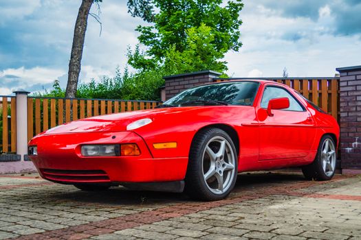 Porsche 928 - Luxury Grand Tourer Produced by Porsche AG from 1978 to 1995