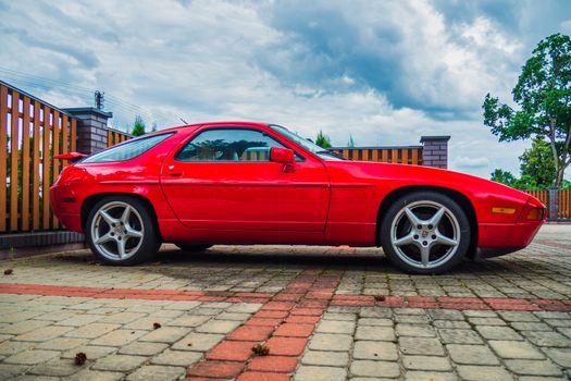 Porsche 928 - Luxury Grand Tourer Produced by Porsche AG from 1978 to 1995