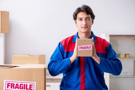 Transportation contractor with fragile boxes