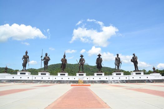 7 Kings giant statues, Statues of famous Thai Kings in Rajabhakti Park, is a historically themed park honouring past Thai kings from the Sukhothai period to the current royal house of Chakri