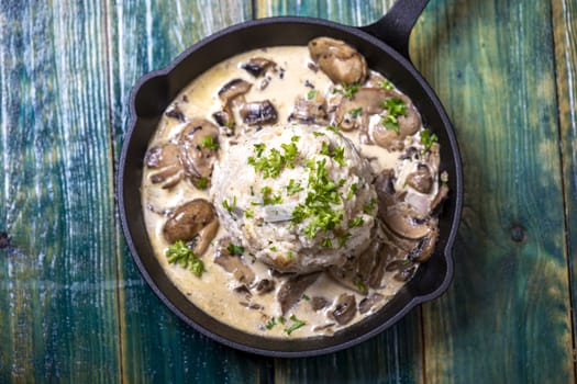 bread dumpling with mushroom sauce