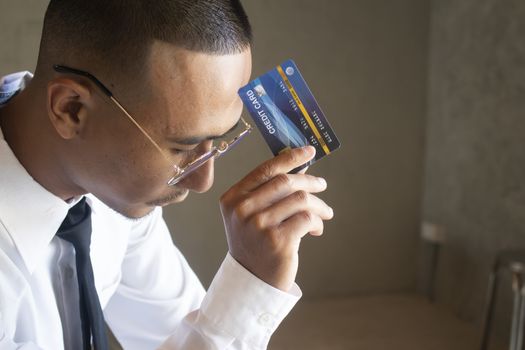 Portrait of business man with cradit card
