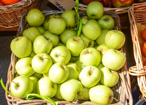 original italian apples just picked for sale