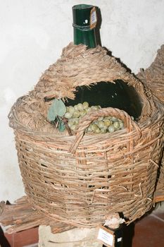 ancient kitchen containers for food