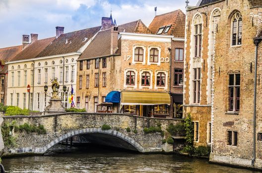 The canals cross the streets of the city center