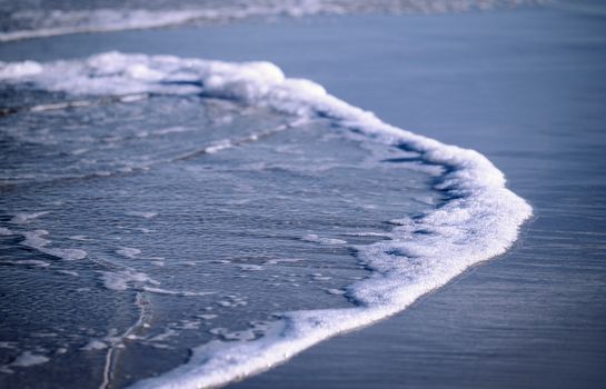 Water and waves in Pacific Ocean