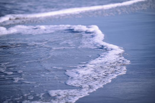 Water and waves in Pacific Ocean