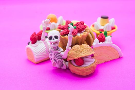 Skeleton and bakery, enjoy eating until death with sweet desserts.