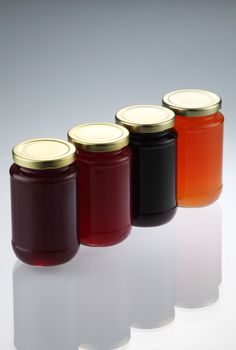 group shot of the fruit jam canned