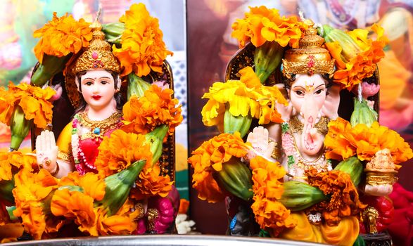 goddess lakshmi and lord ganesha statue, pray concept