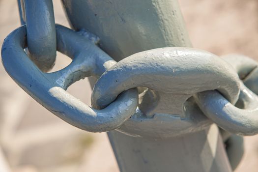 Big Nautical chain detail taken with tele lens