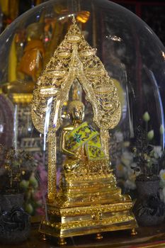 Phra Nirantarai was created by King Rama the Fourth of Thailand with the intention of giving to eighteen temples. The name “Nirantarai” This name means “without dangers”