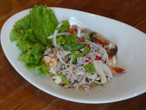 spicy seafood mixed salad, Choose the center focus of the image