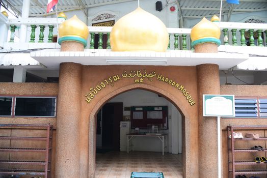 BANGKOK, THAILAND – 22 MAY 2020 : Haroon Mosque building, This is one of Bangkok's oldest mosques, located in the quaint riverside neighbourhood of Haroon Village