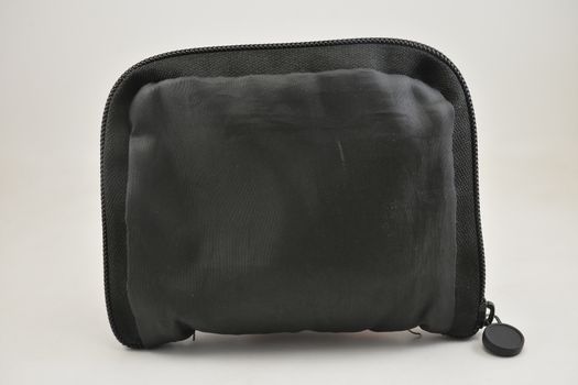 Glucometer black pouch with zipper use to put the device inside