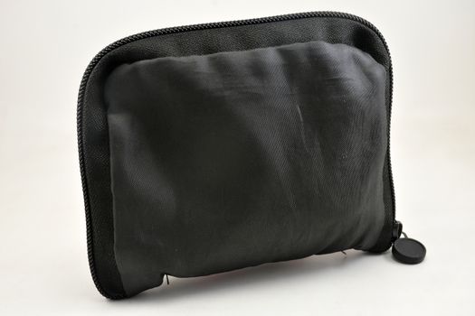 Glucometer black pouch with zipper use to put the device inside